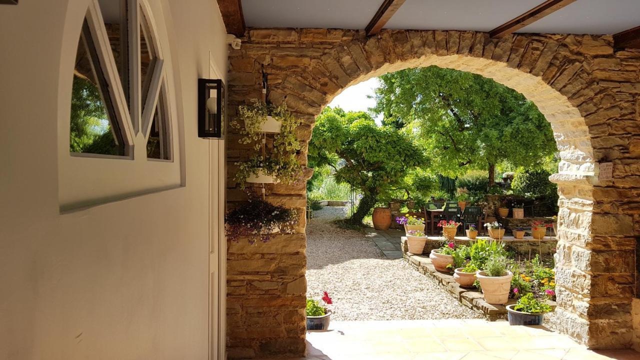 Chambres D'Hotes Secret Pyrenees Lasseube Kültér fotó